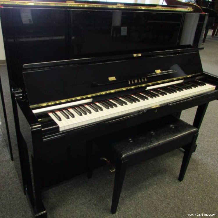 Yamaha-UX1-Upright-Piano